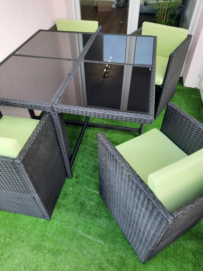 Le Magdad Apartment โรชฟอร์ ภายนอก รูปภาพ
